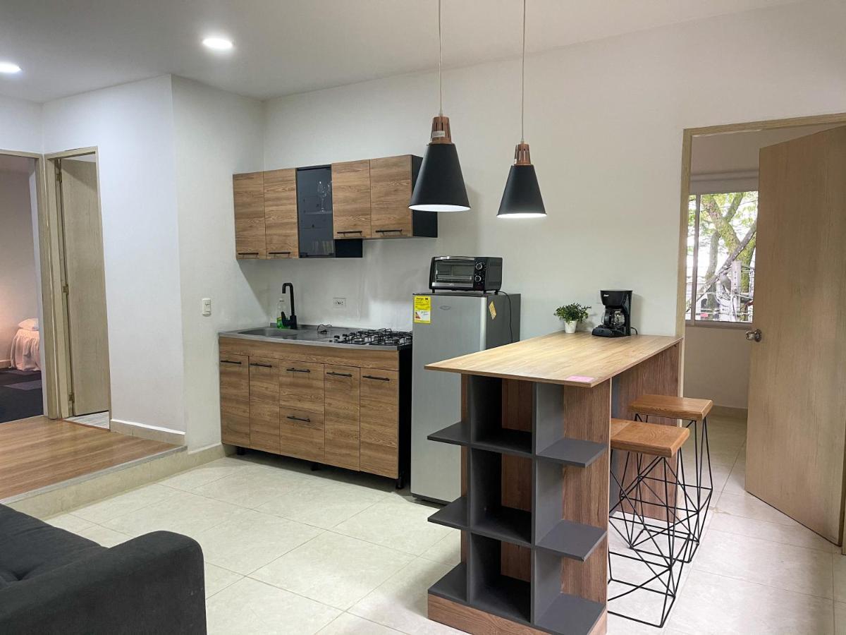 Apartamento Lleras Apartment Medellin Bagian luar foto